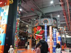 -嗨翻Hi-Fun竞技主题乐园·蹦床亲子生日轰趴(国光1937店)