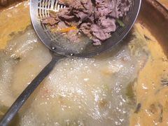 -洱火云南酸菜牛肉火锅(石景山当代商城店)