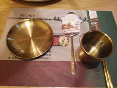 餐具摆设-闻老头·菊花炭烤肉(D11店)