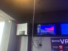 -VR 间客漫·PS电玩·虚拟现实包间游戏电竞(街道口店)