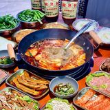 开心婆婆👉现点现炒让人上头的螺狮粉火锅，学生党闭眼可冲‼️