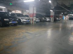 -龙阳广场-地下停车库