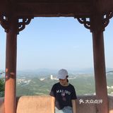 要靠手腳攀爬才能走上去。走走停停，輾轉來到細米寨