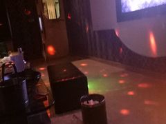 -悦汇商务会所KTV夜总会(松江店)