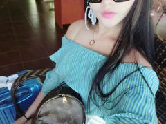 -Cha Cha's Beach Cafe