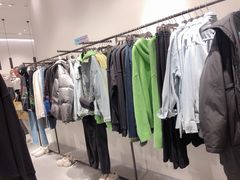 -URBAN REVIVO(七宝领展广场店)