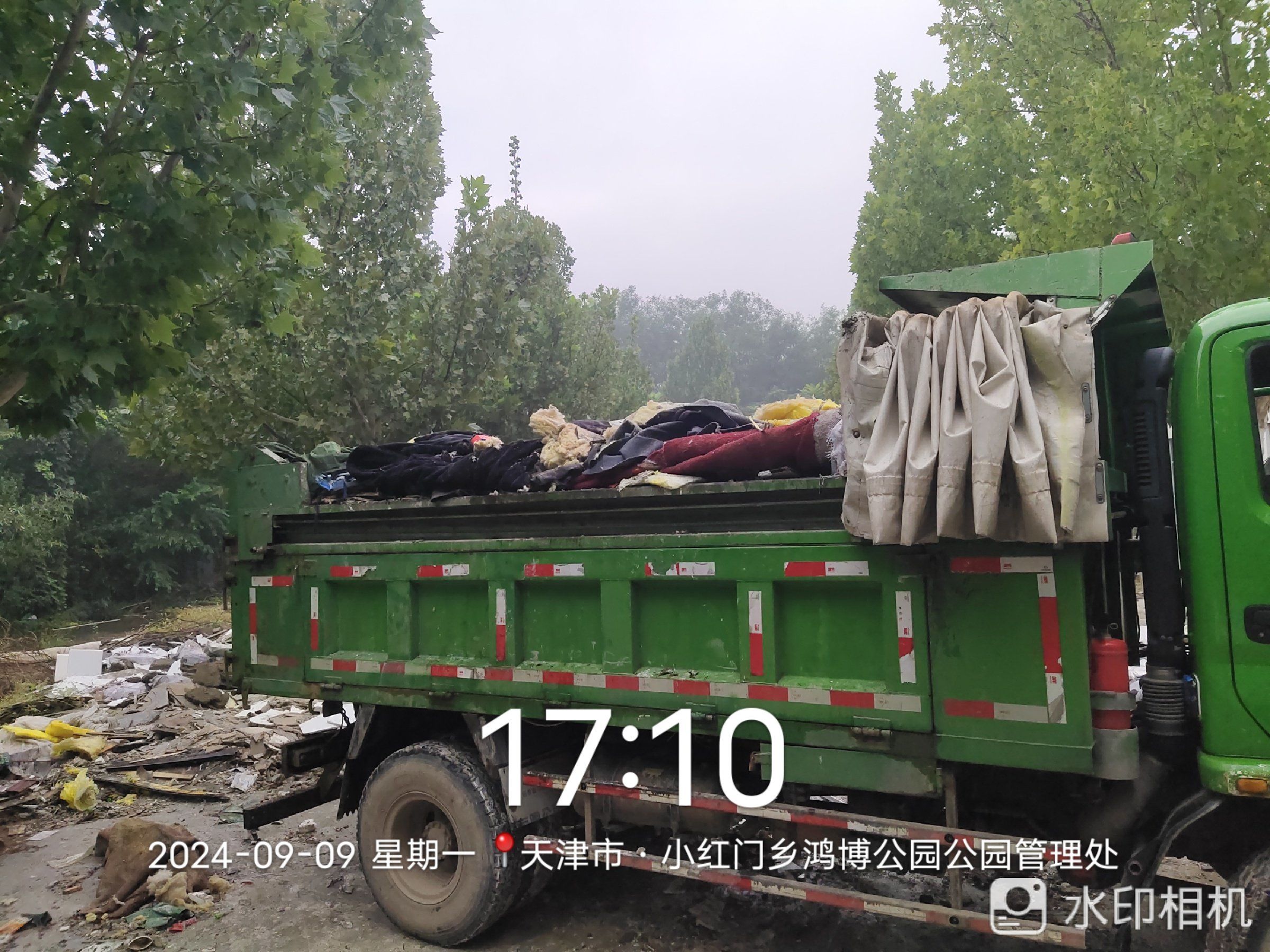 北京建筑垃圾清运 本公司有金杯车,平板车,八方绿皮车,十方绿皮车