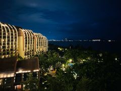 -三亚湾海居铂尔曼度假酒店