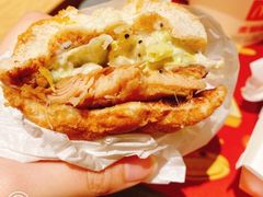 -麦当劳(展览路店)