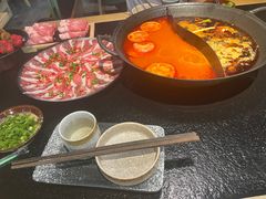 -鹿鸣山草本茶香火锅(园西路店)