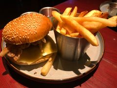 香浓蘑菇牛肉汉堡-bluefrog蓝蛙(水游城店)