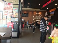 等位区-汉堡王(保定万博广场店)