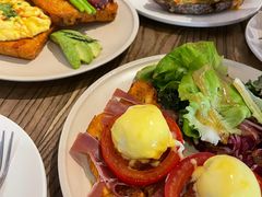 -Common Table · Brunch & Coffee