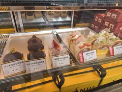 -85度C(生甜甜圈研究工坊·上海松江人民北路店)