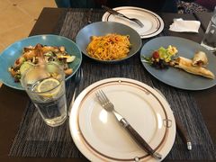 -悦享绿山墙西餐厅