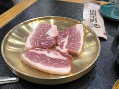 -臻牛烤肉