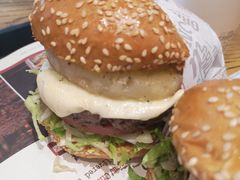 -The Habit Burger Grill 哈比特汉堡(爱琴海店)