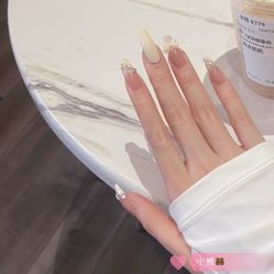 -悦指间美甲美睫
