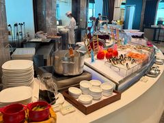 -亚洲国际大酒店·云顶阁旋转自助餐厅