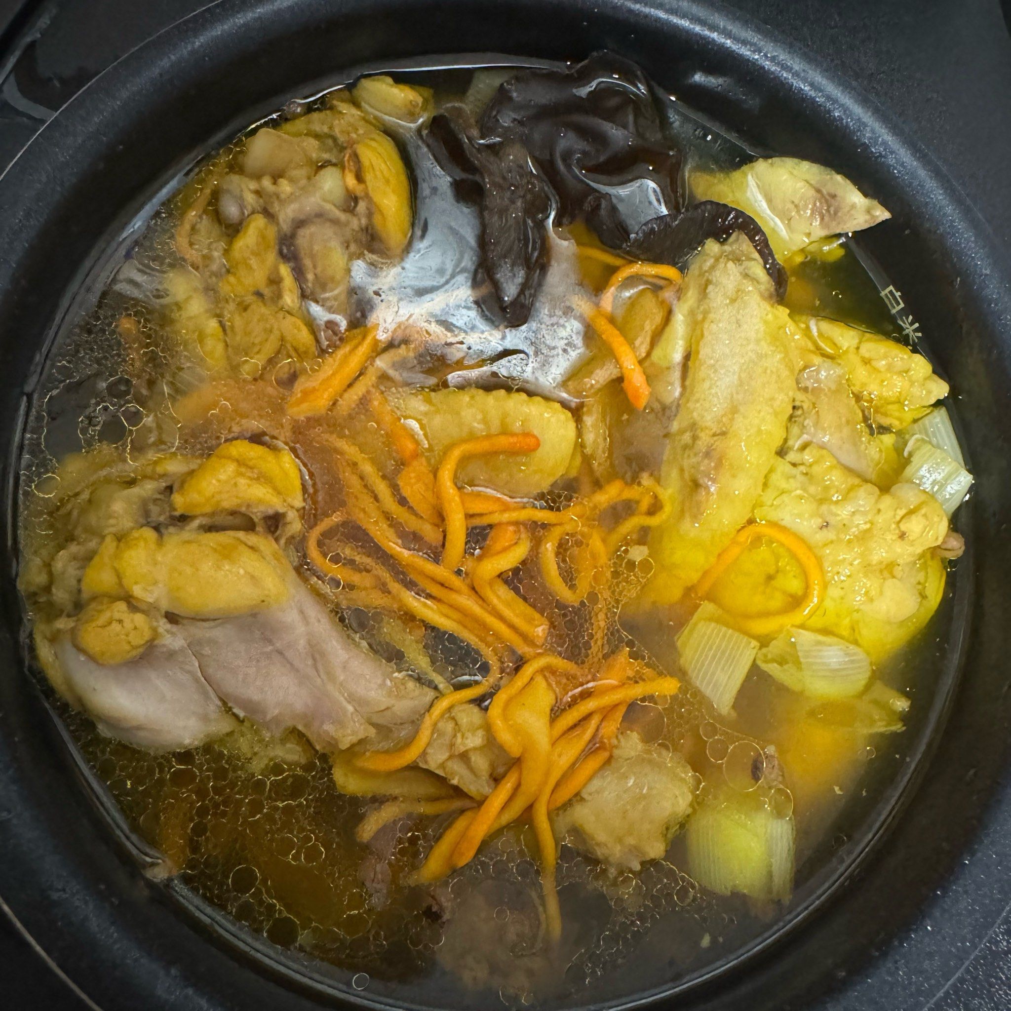 清炖菌菇鸡汤超鲜美