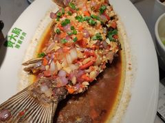 香煎鲫鱼-费大厨辣椒炒肉(黄兴中心广场店)