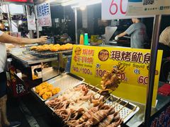 -六合夜市