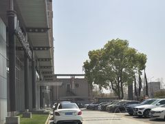 -上海星瀚奔驰4S店(红柳路店)