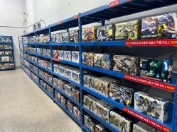 -逝水玩具折扣店