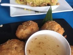 -Baan Ploy Samed Restaurant ร้านอาหารบ้านพลอยเสม็ด