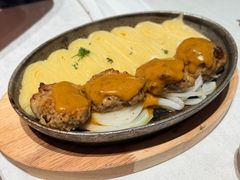 俄式传统肉饼配土豆泥-俄士厨房(环球港店)