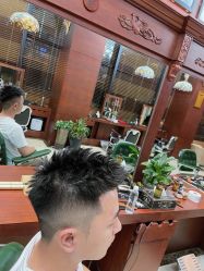 -尼特斯男士发型馆