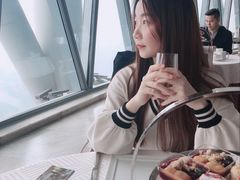 -广州塔卢特斯法国旋转餐厅