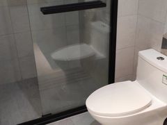 -百安居装修建材卖场(泰然店)