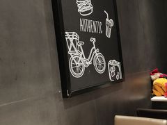 用餐区-肯德基(尖岭万达店)