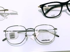 -浮光眼镜·蔡司视觉合作·数字验配中心(陆家嘴店)