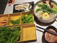 -呷哺呷哺 黄金牧场 (新中关购物中心店)