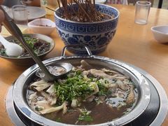 -大众跷脚牛肉馆·非遗传承单位(峨眉山店)