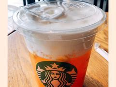 -星巴克(宁波东门银泰店)