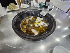 -屯老二农家铁锅炖·行业领军者(梅江店)