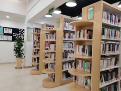 -曹家渡街道图书馆
