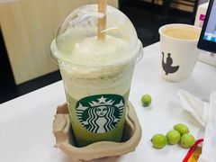 抹茶桃桃星冰乐-星巴克(武汉欧利新天地店)