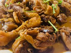 红烧自家跑山鸡-小仙居·农家宴烤羊· 农庄