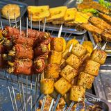 华店附近这家铜锅涮肉里面的烧烤也好好吃啊！ 