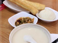 -南城香·饭香串香馄饨香(青年路店)