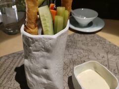 笔筒色拉-穹六人间 people 6(岳阳路店)
