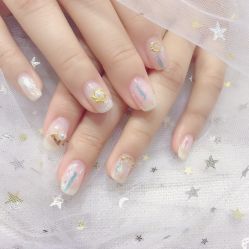 -逸日式美甲美睫工作室