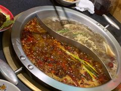 -沸炉重庆老火锅(军事博物馆店)