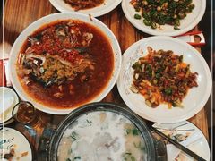 -贺记湘菜馆(东体育会路店)