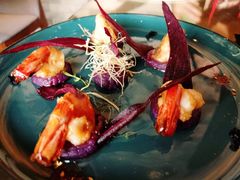 煎虾配紫薯泥薯片及姜味柠檬汁-AZUL by FUEL蓝色·法式酒馆(琶醍店)