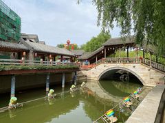 -雪山彩虹谷景区